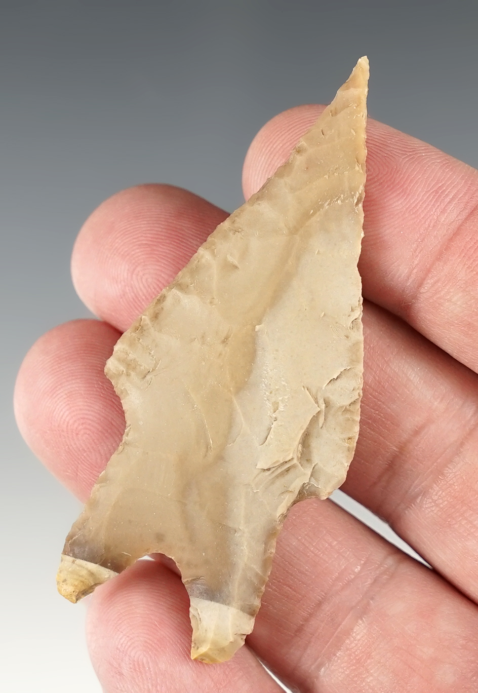 Needle tip 2 3/4" Texas Pedernales that is well made.