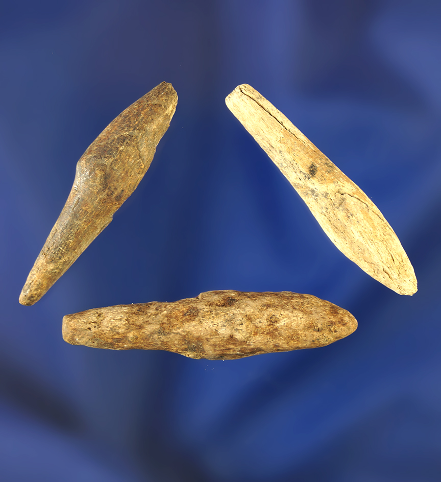 Nice set! Three bone points, largest is 1 7/16".  Columbia River