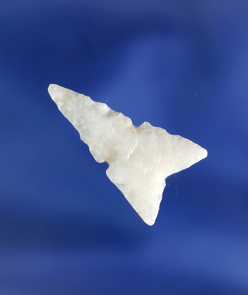 Nice! 15/16" Salado point that is very nicely flaked from semi translucent chalcedony - Arizona.