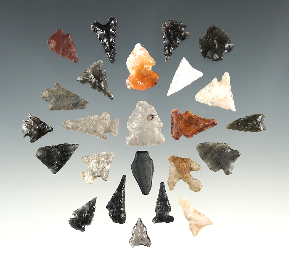 Set of 25 nice points found in New Mexico. The largest is 13/16".