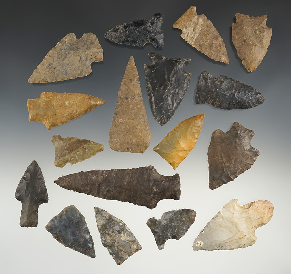 Set of 17 assorted Kentucky/Tennessee points in great condition. The largest is 3 1/2".