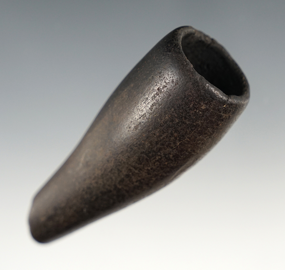 Well made 2 13/16" Maryland Tube Pipe that is well made from Steatite.