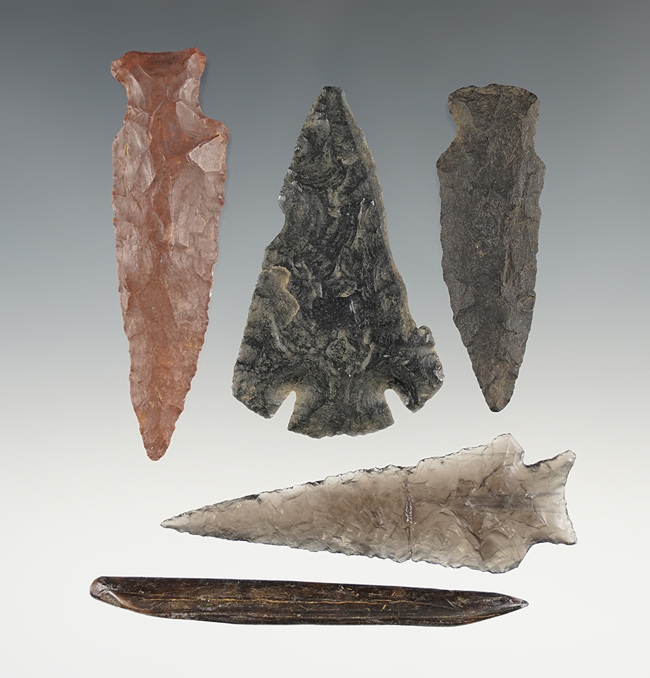 Set of 5 nice assorted Washington/Oregon points. One is broken/glued. Largest is 2 15/16".