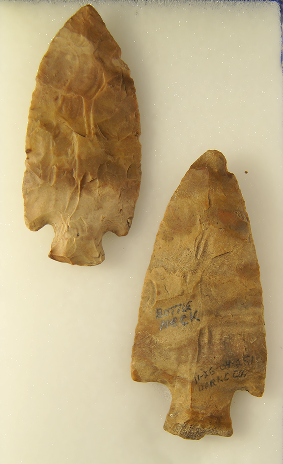 Pair of Ohio Bottleneck Style Knives, largest is 3 7/16".