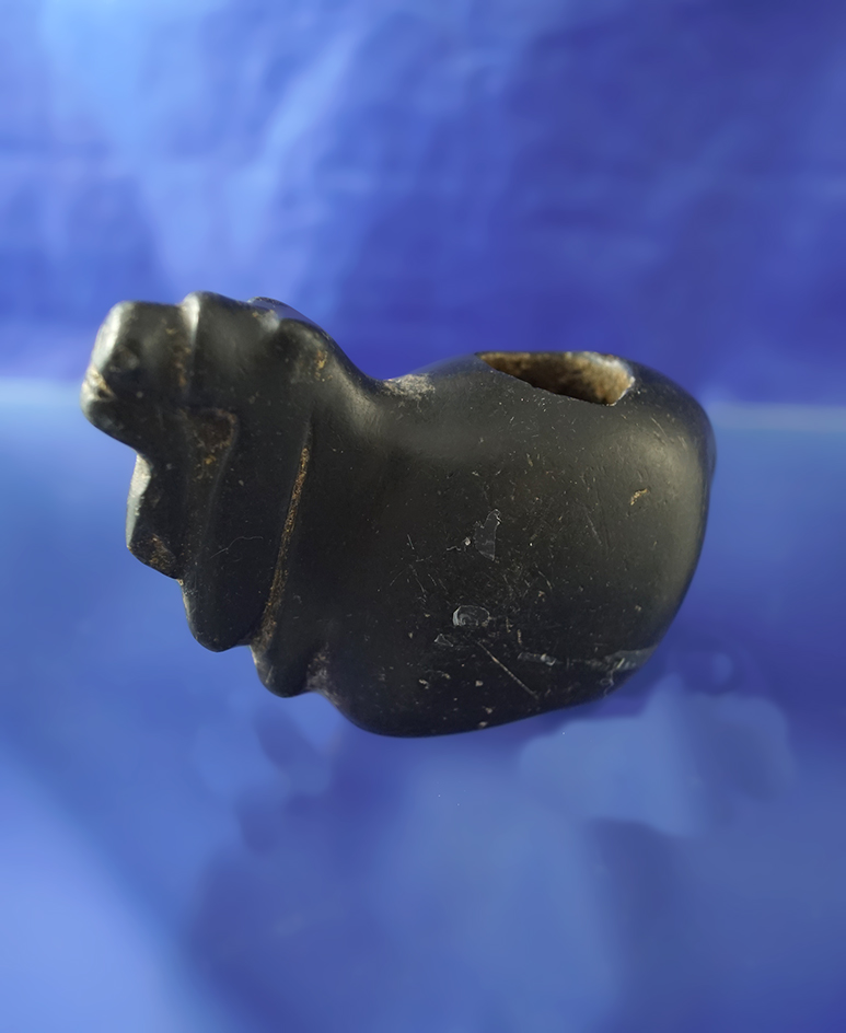 3 1/4" Canopa that is very nicely styled and well polished found in Peru.