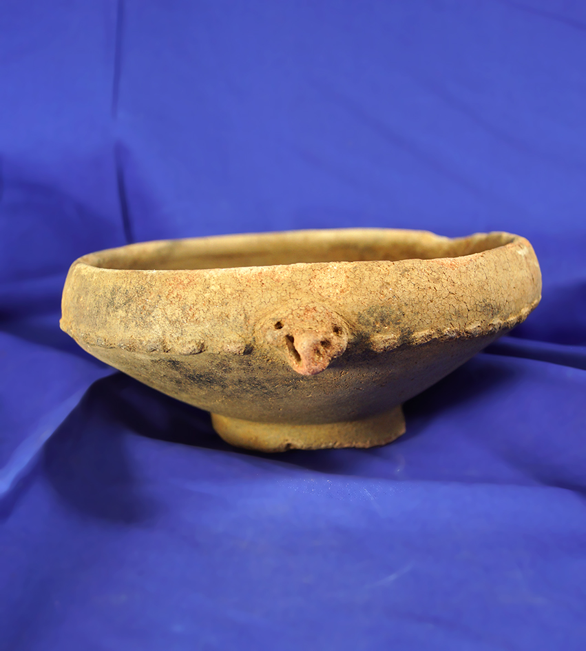 7 5/16" pre-Columbian Pedestal Bowl with two avian effigies. Minor damage to rim.
