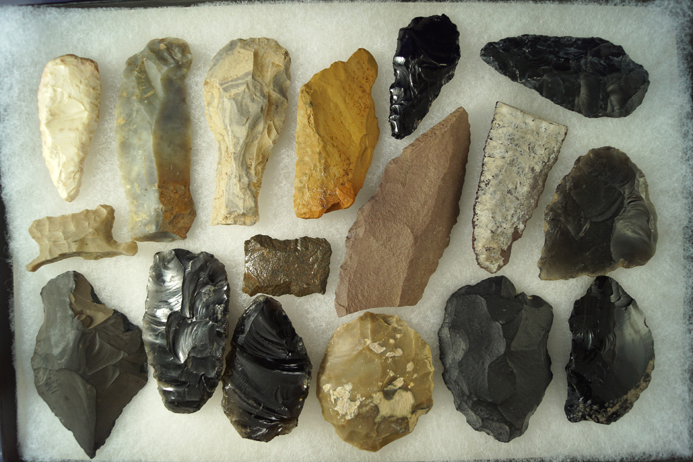 Large group of assorted Western U.S. flaked artifacts including knives and blanks.