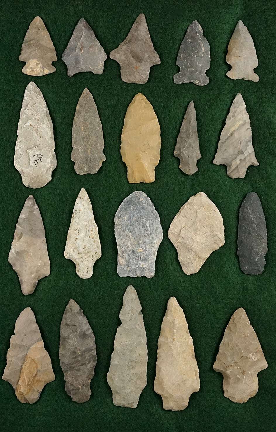 Group of 20 points found in the vicinity of Trenton New Jersey. Ex. Bill Morano.  Largest is 3 1/8".
