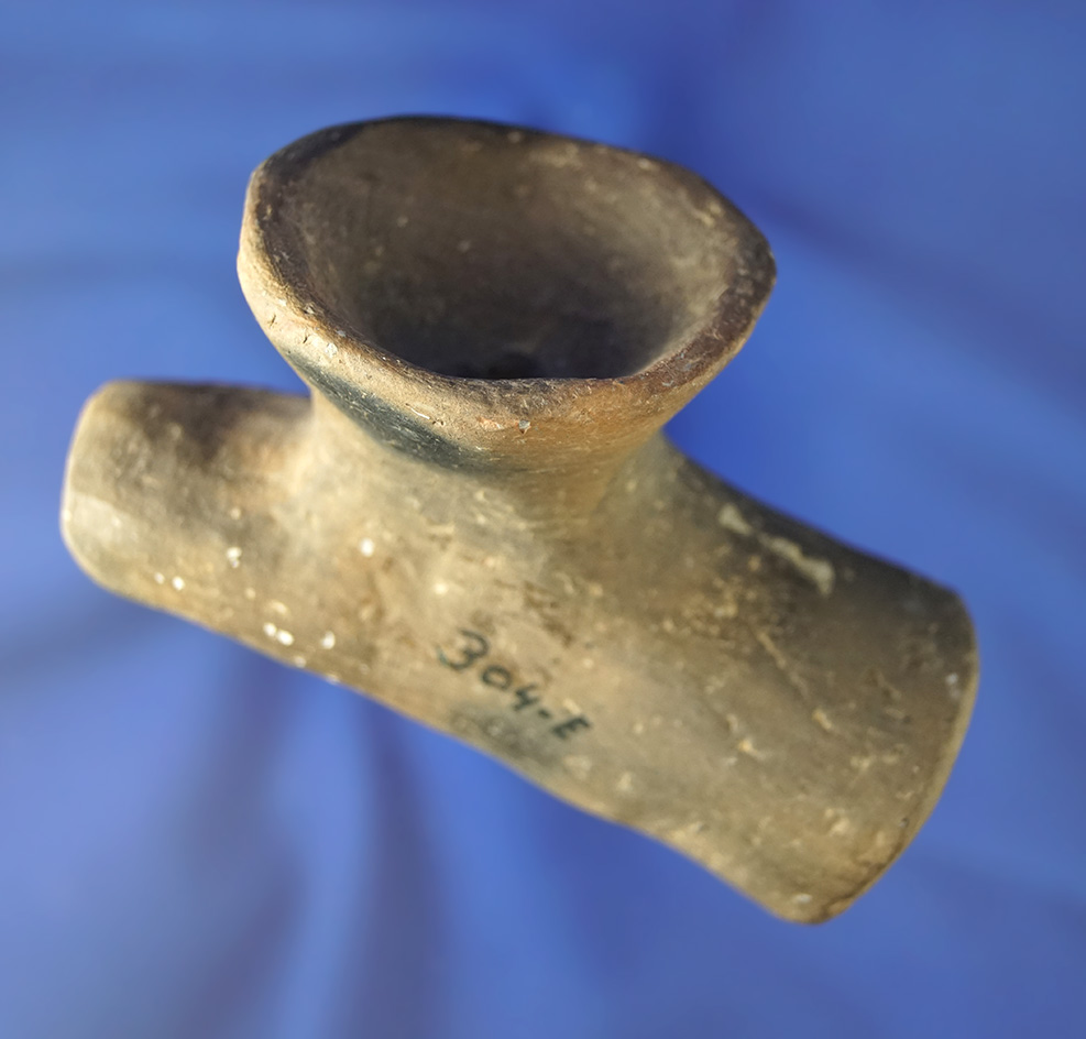 Very nice 3 1/2" Mississippian culture Pipe in excellent condition - shell tempered clay - Arkansas.