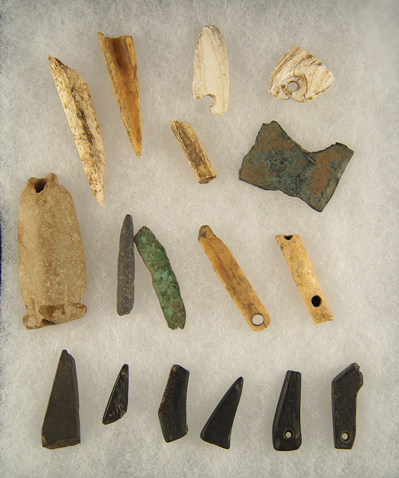 Group of assorted Ft. Ancient artifacts, largest is 1 3/4" found in Greenup Co., Kentucky.