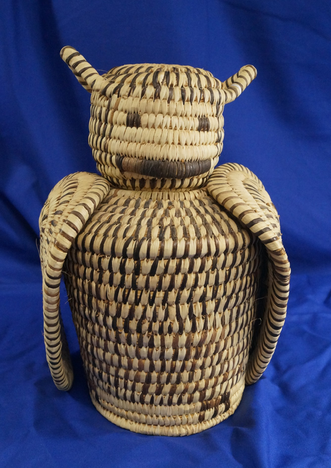 Excellent craftsmanship! 10" high contemporary southwestern owl effigy lidded basket