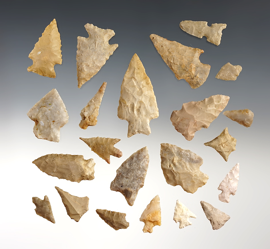 Set of 22 assorted points found by T. Stropki in 1963, Brazo's River, Texas. The largest is 2 1/8".
