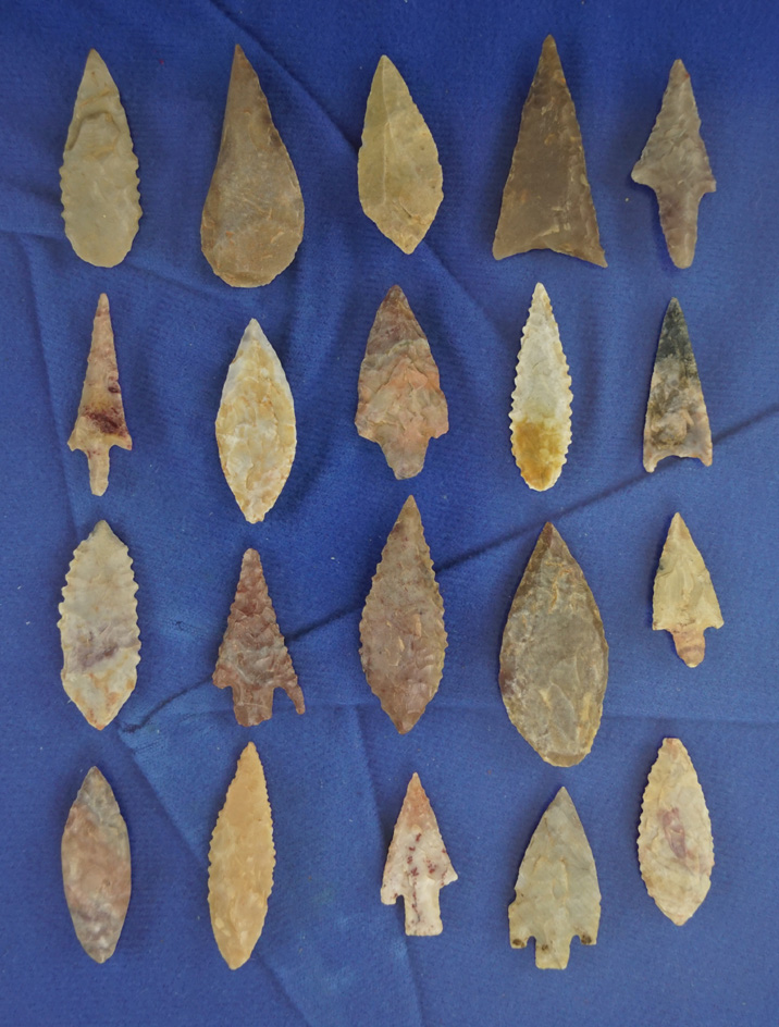 Set of 20 assorted African Neolithic arrowheads found in the Sahara desert region, largest is 1 3/4"