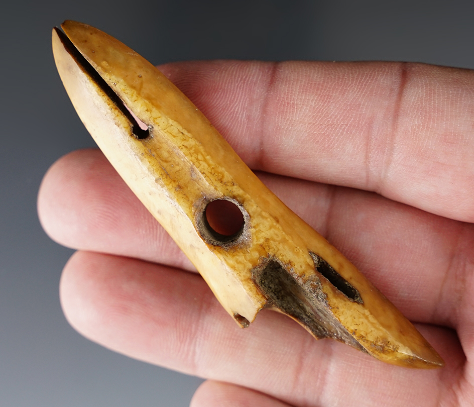 Excellent style and craftmanship on this 3 3/8" ivory harpoon toggle found in Alaska.