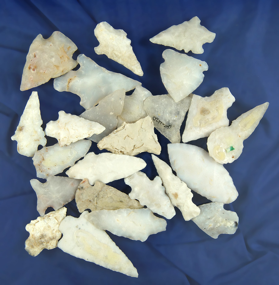 Large group of 24 assorted Arrowheads found in New Mexico, largest is 1 5/8".