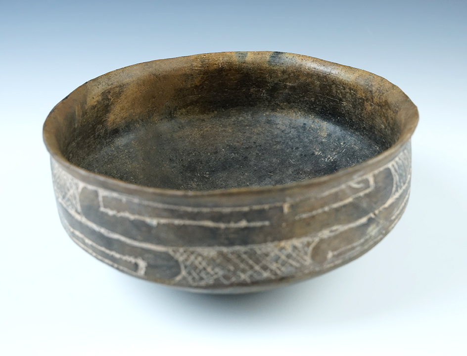 Exceptional design! 7" diameter x 2 1/2" tall Friendship Bowl with some restoration, Arkansas.