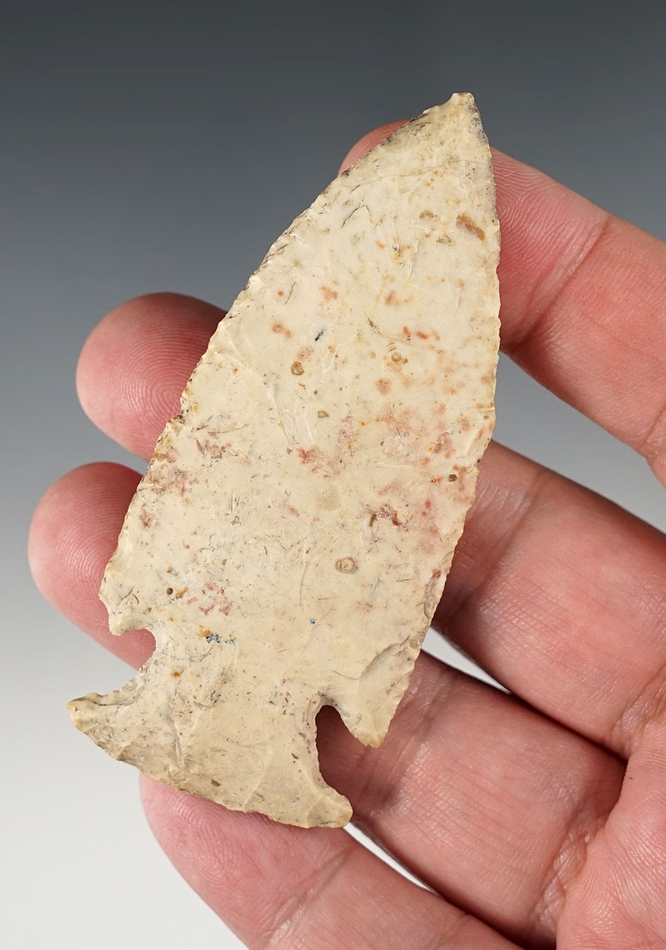 Thin and well flaked 3 1/16" Hopewell found in Missouri with excellent style to the base.