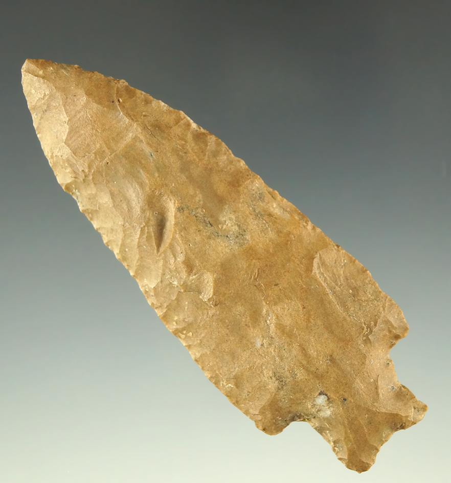 3 7/16" stemmed knife that is well patinated found in Tennessee. Comes with a Bennett COA.