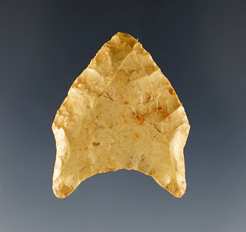 1 3/8" San Patrice in excellent condition. Louisiana. Heavy ancient grinding to the stem sides.