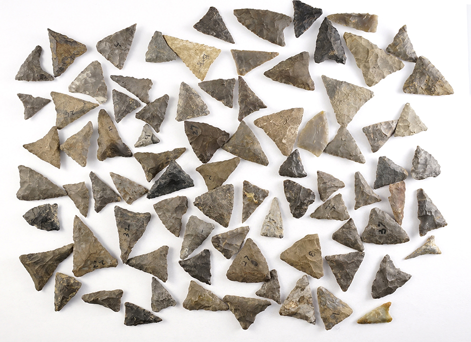 Set of 80 Triangle points, mostly from New York. The largest is 1 1/2". 