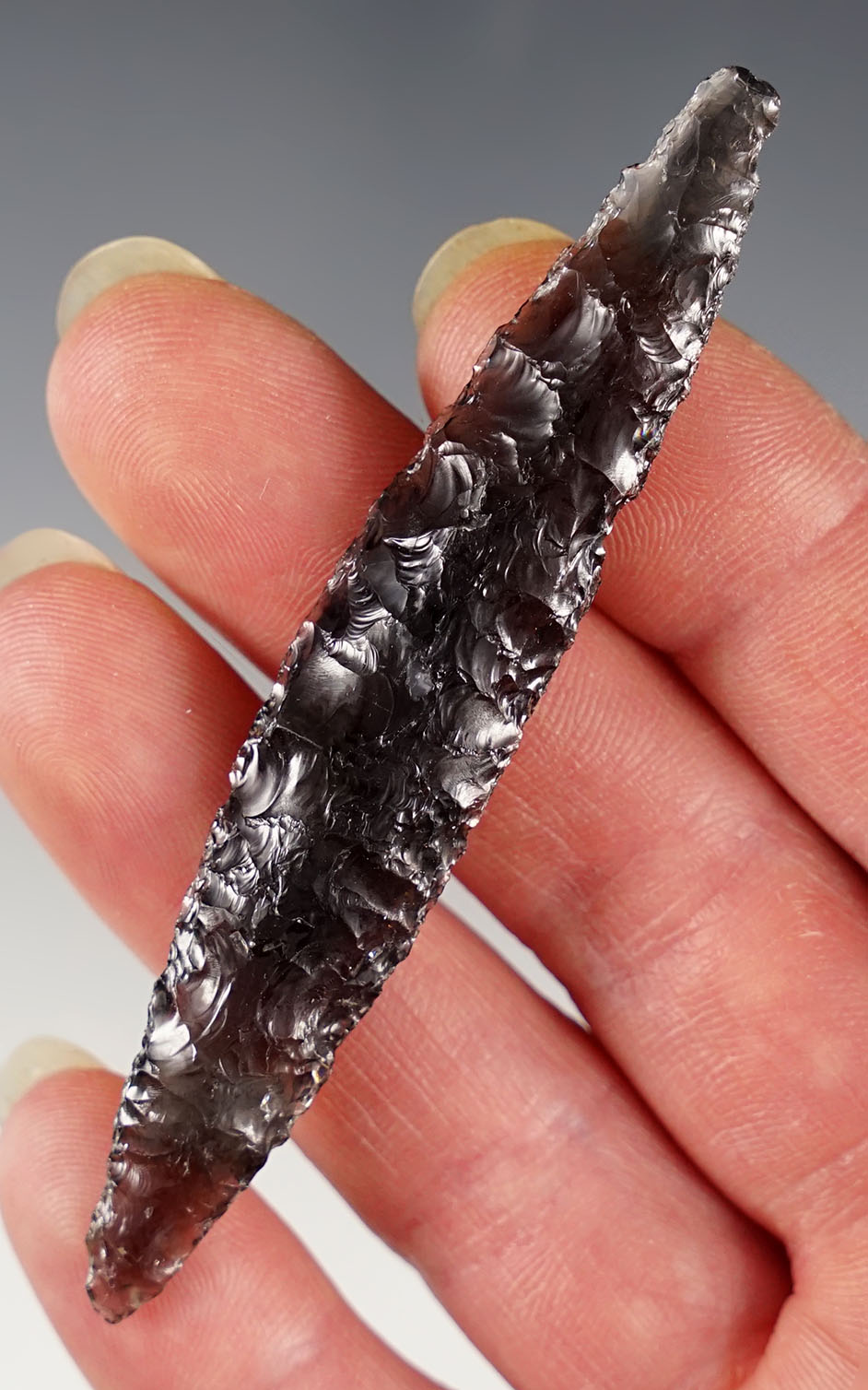 Very nice 3 1/4" Paleo Haskett made from beautiful semi-translucent Obsidian. Oregon. 