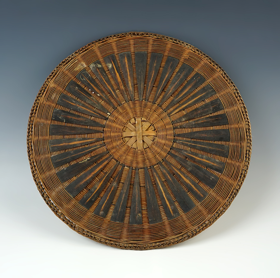 Ornately woven 8 1/2" diameter Vintage Tray in excellent condition. 