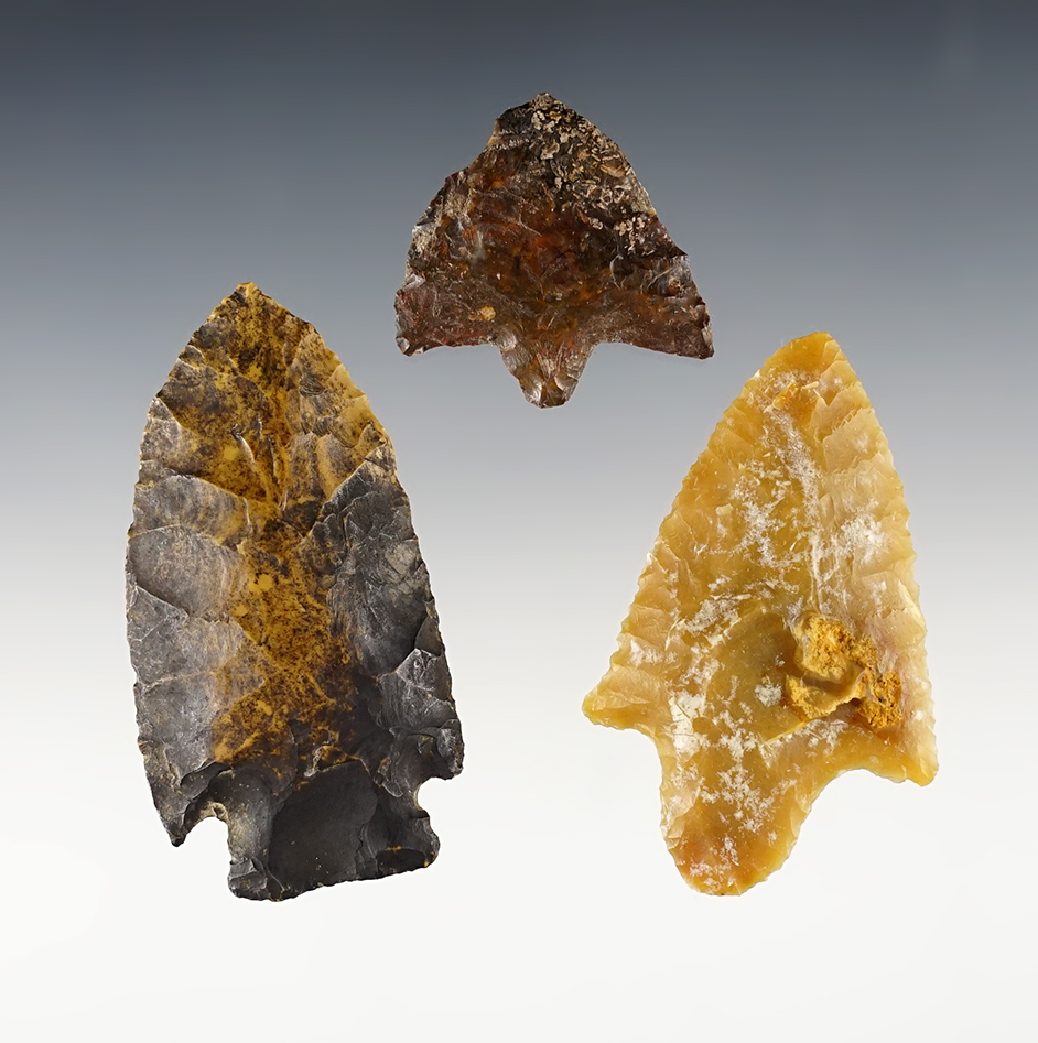Set of 3 well patinated Florida points. The largest is 2 11/16".
