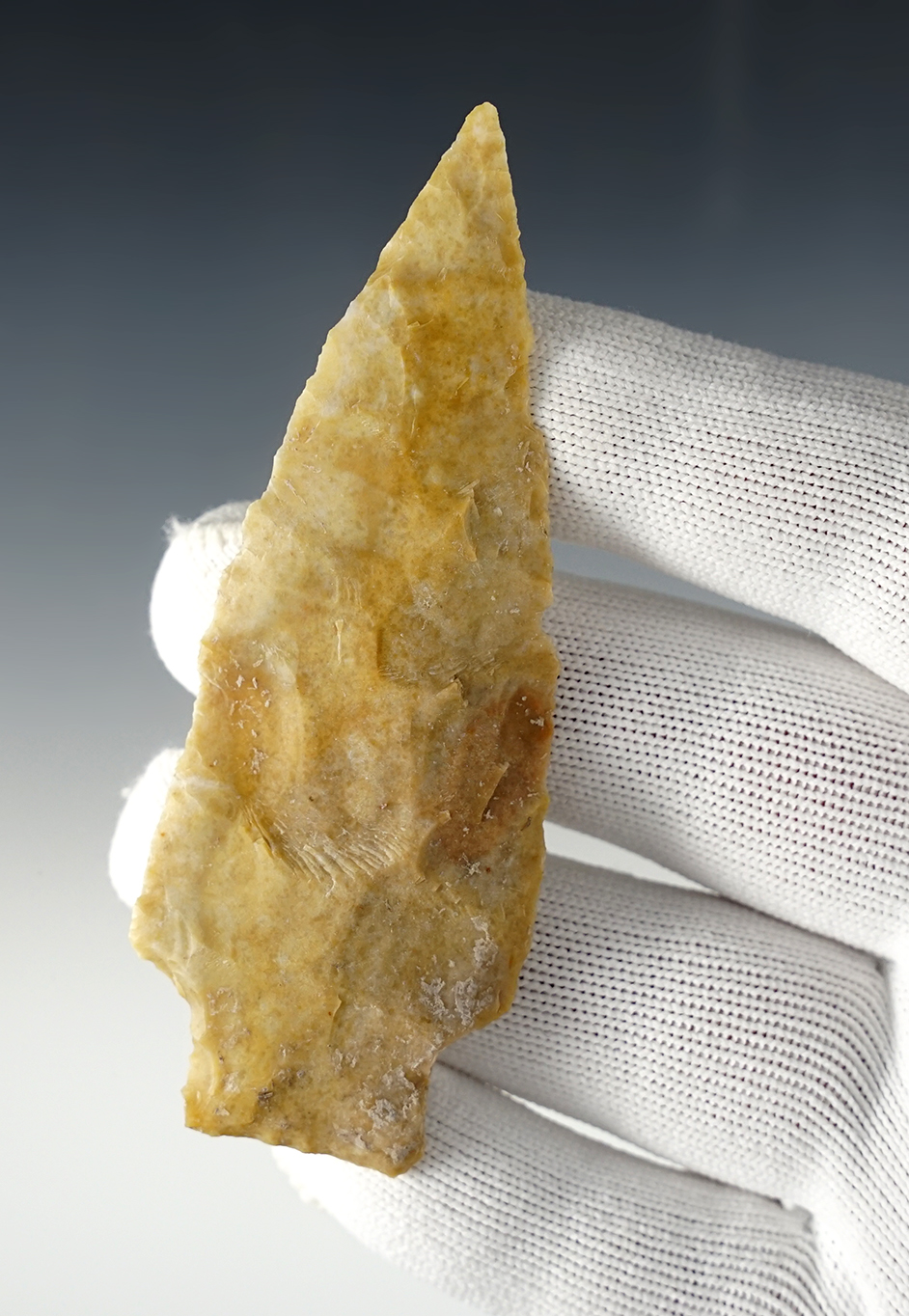 Nice 3 3/4" Nolan found in Edwards Co., Texas on the Sanchez Site. Comes with a Bill Arnold COA.