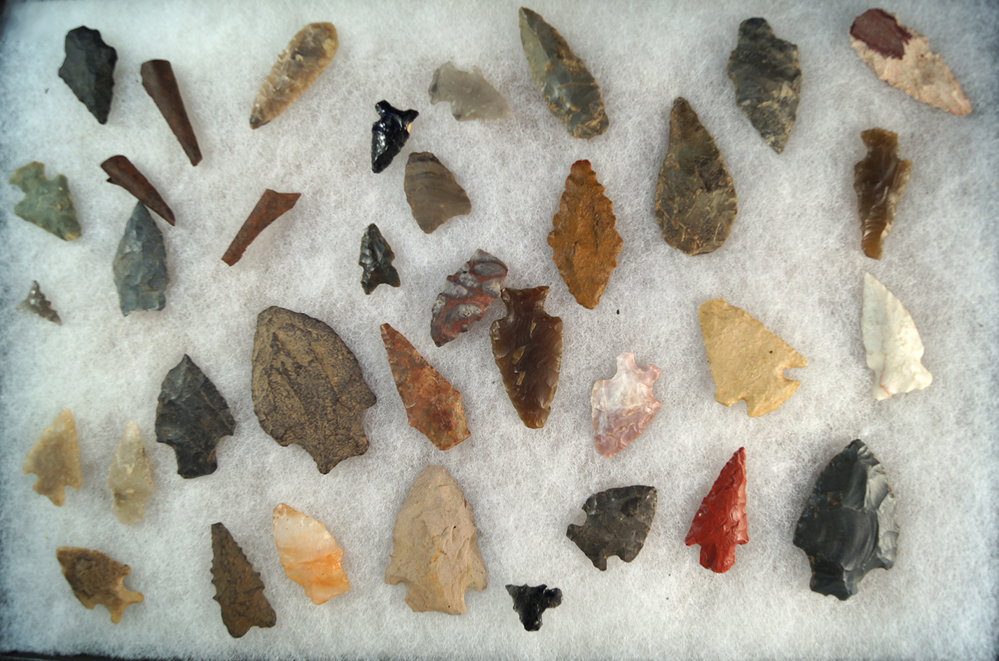 Group of assorted Indian arrowheads from various parts of the country. Largest is 2".