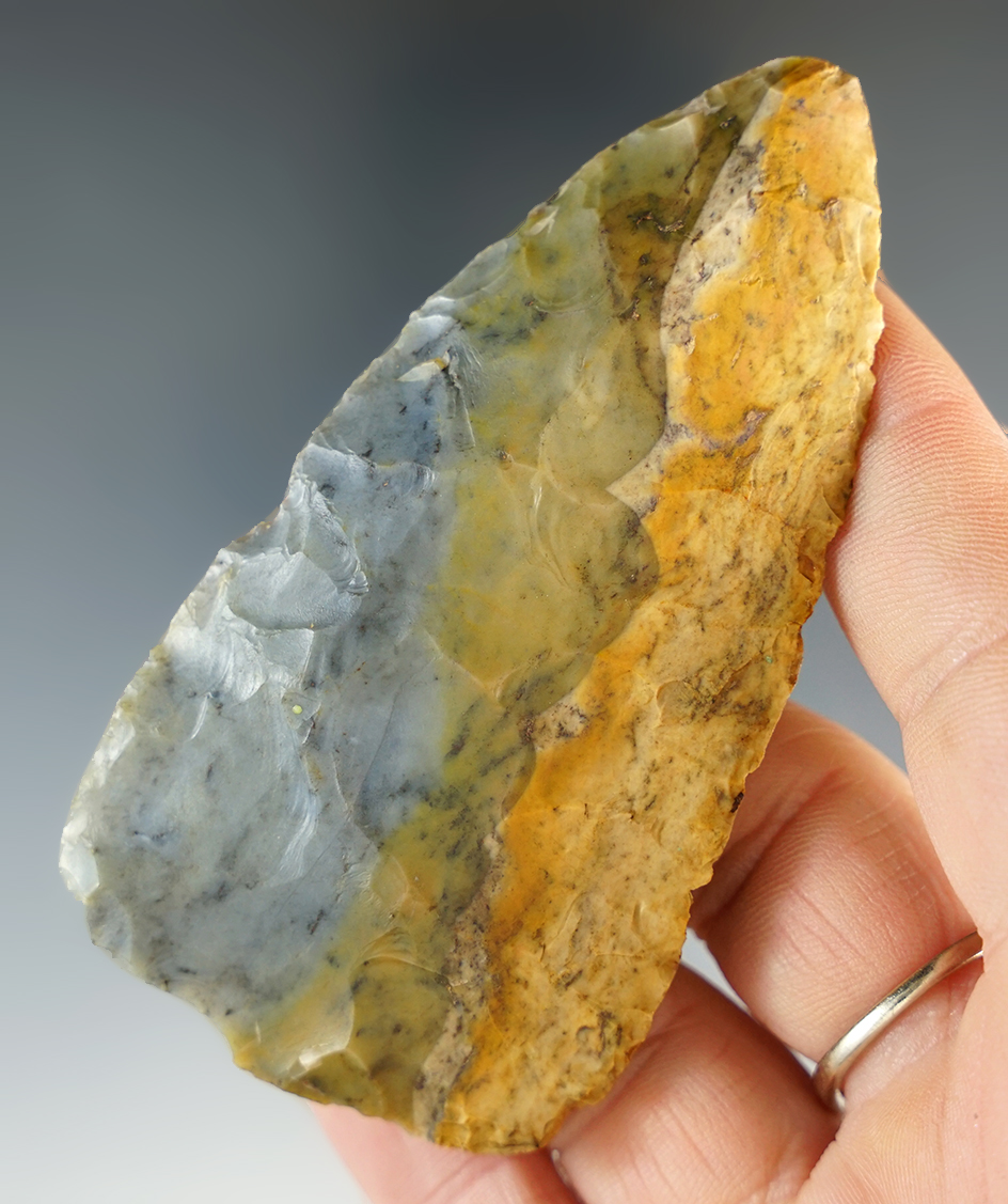 Amazing color on this 3 5/16" Ohio Blade made from Flint Ridge Flint.