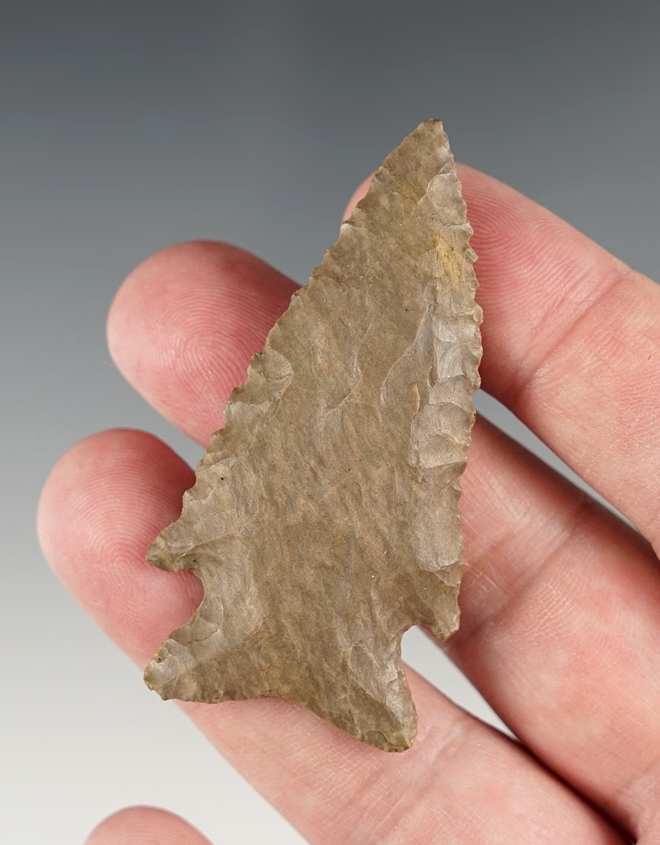 2 1/2" Stilwell made from Dover chert. Found in Tennessee.