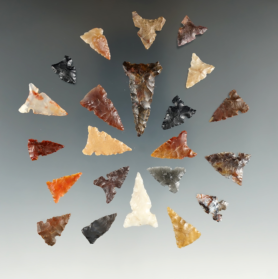 Group of 22 assorted desert Sidenotch points found near the Columbia River. Ex. Jim Hogue.