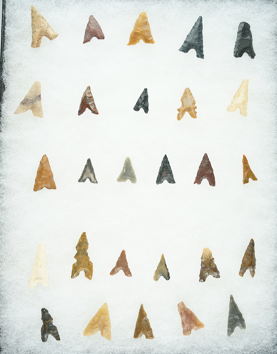 Set of 27 Garza style points found in the Texas area. Largest is 1".