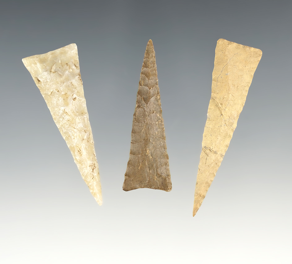 Set of 3 finely made Midwest Triangle points. All 3 are in excellent condition. The largest is 2 1/8