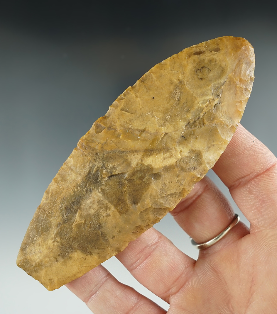 4 1/16" Agate Basin is beautifully flaked from attractive material found in the Illinois area.