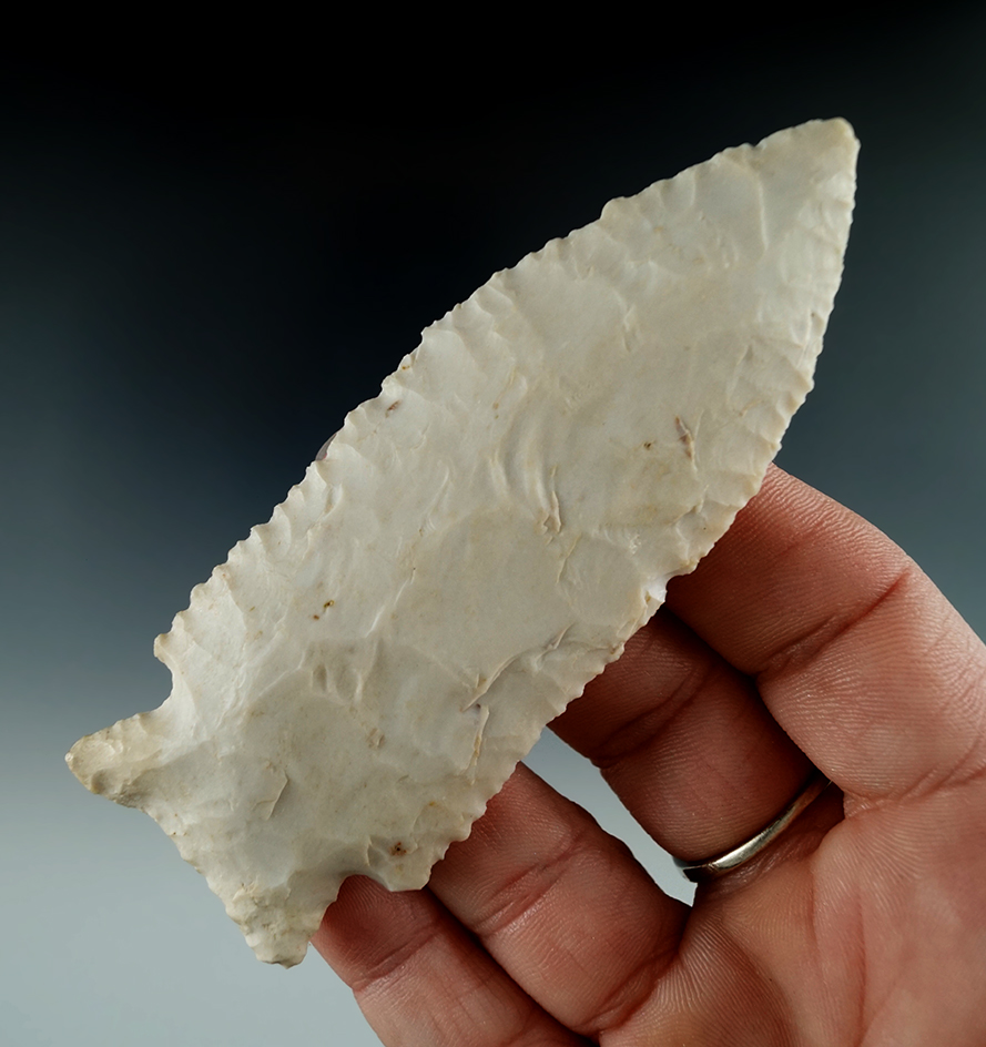 3 13/16" Stilwell - Knox Co., Illinois by Dave Hoggatt. Very nice material quality and edge serratio