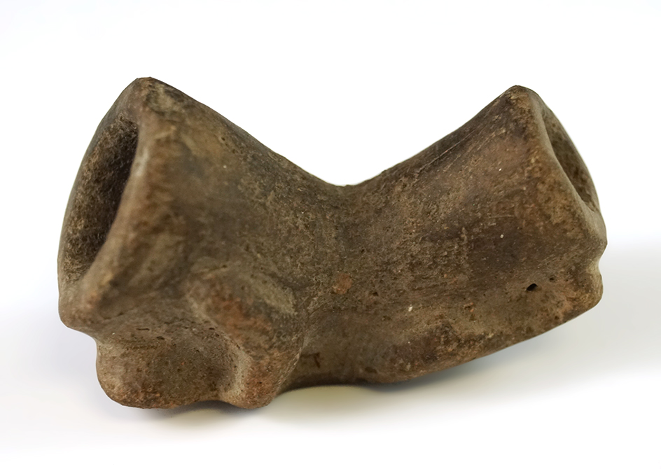 2 1/8" Pre-Columbian Effigy Pipe made from clay.