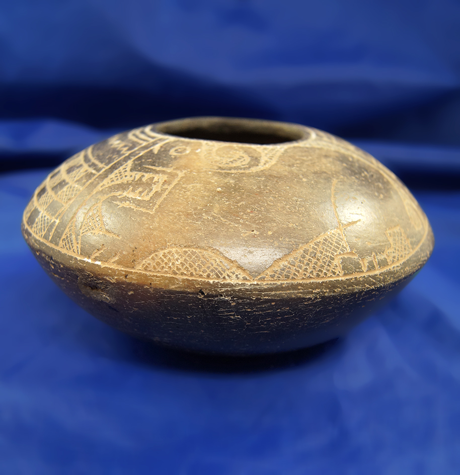 5 1/8" Contemporary pottery vessel that is nicely decorated.