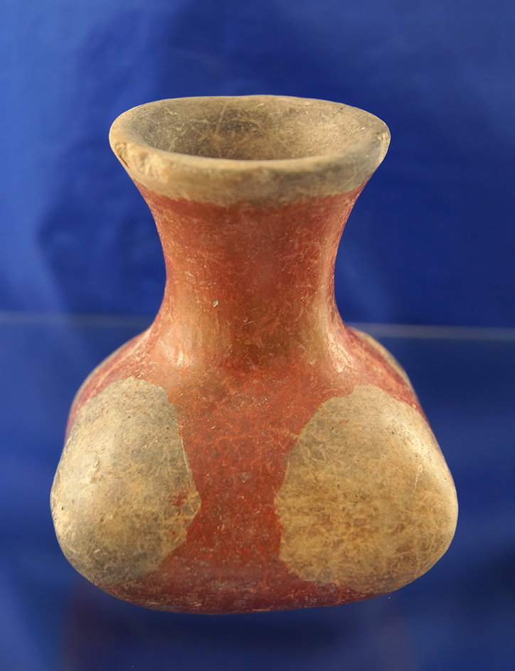 4 1/2" nicely styled pottery vessel in very good condition.