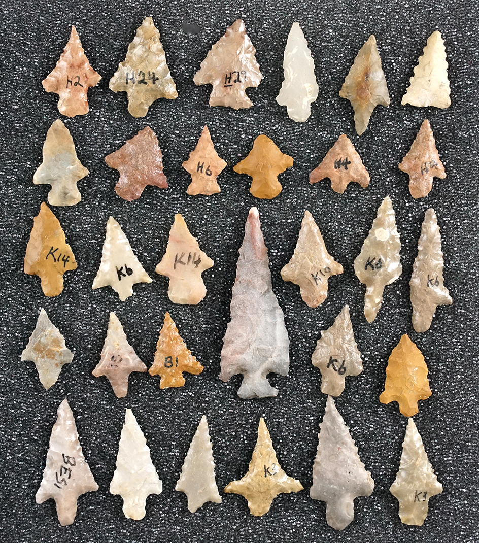 Group of 30 Texas points, largest is 1 7/8".