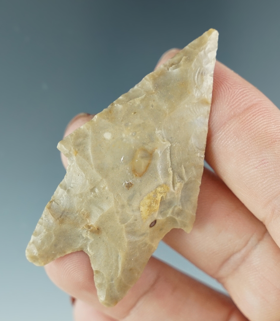 2 1/4" Pedernales Point that is well made. Found in Texas. Ex. Jim Hogue.