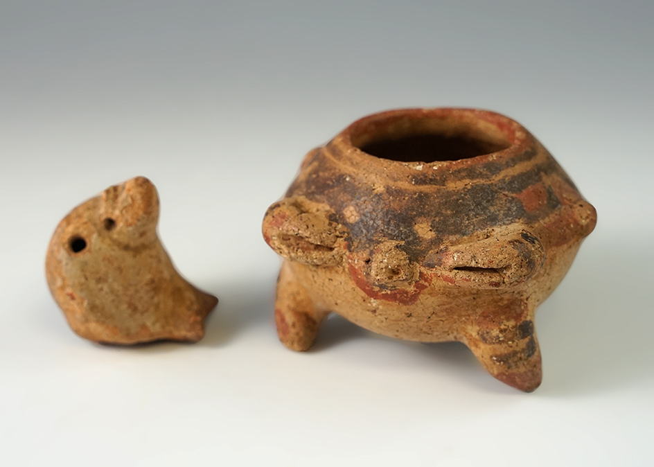 Pair of pre-Columbian objects including a 2 7/8" wide crab effigy bowl made by the Baruca.