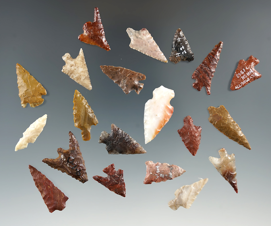 Group of 20 assorted Columbia River arrowheads, largest is 1 3/16".