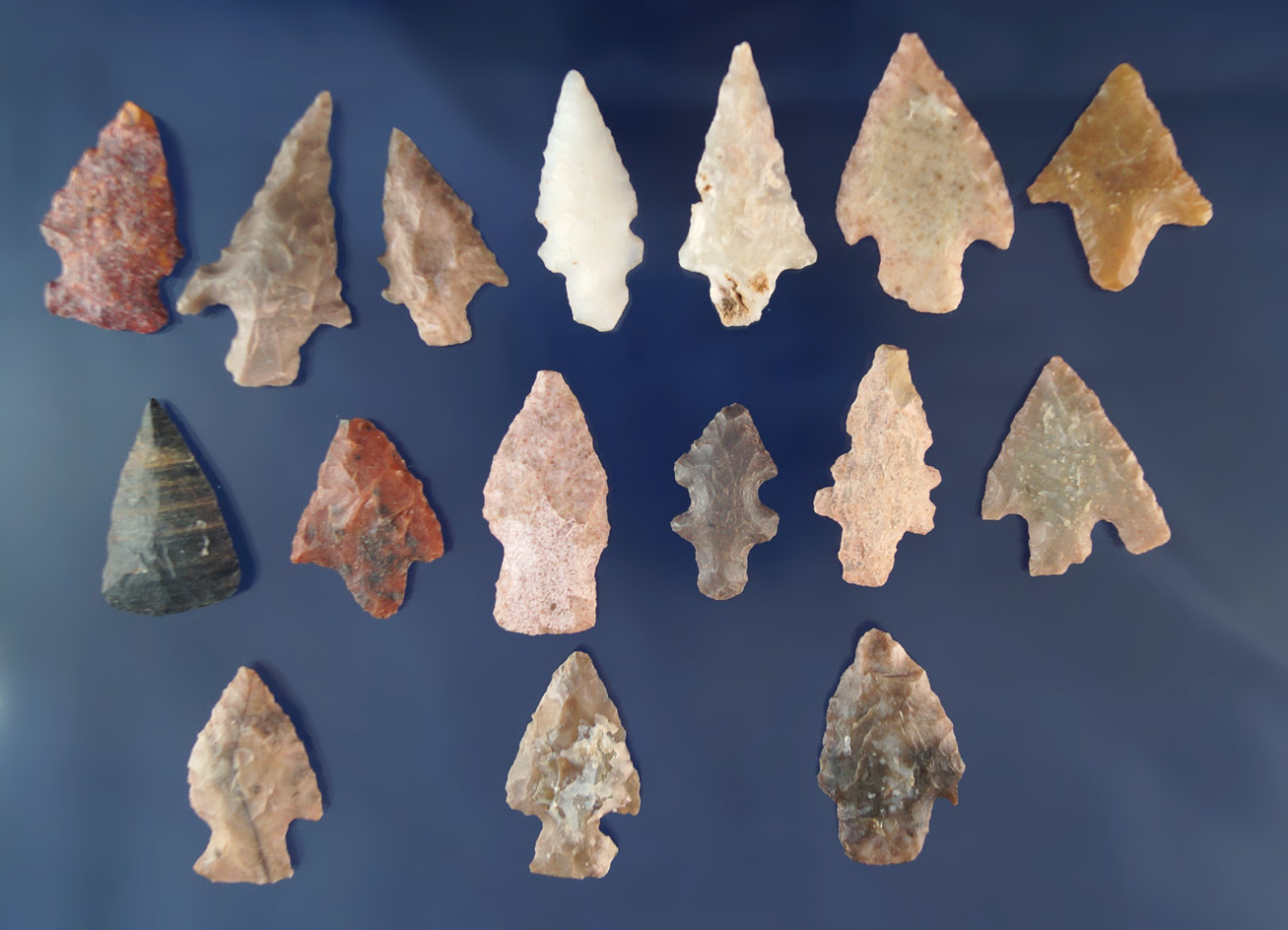 Group of 16 assorted southwestern U. S. Arrowheads, largest is 1 9/16".