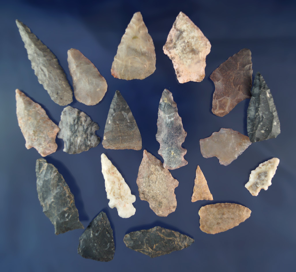 Group of 19 southwestern U. S. Arrowheads, largest is 2 3/16".