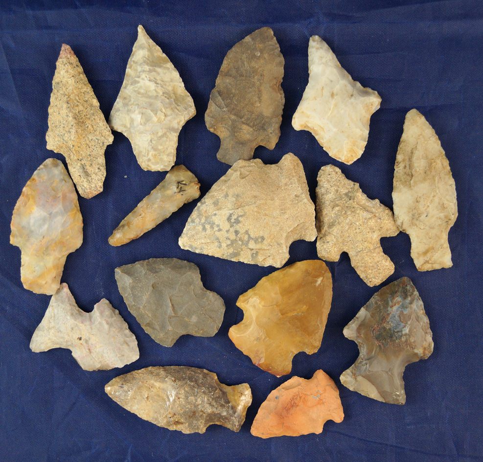 Set of 15 assorted Midwestern Arrowheads, largest is 2 1/2".