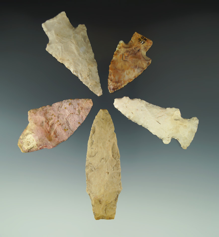 Group of assorted Midwestern arrowheads, largest is 3 1/16".