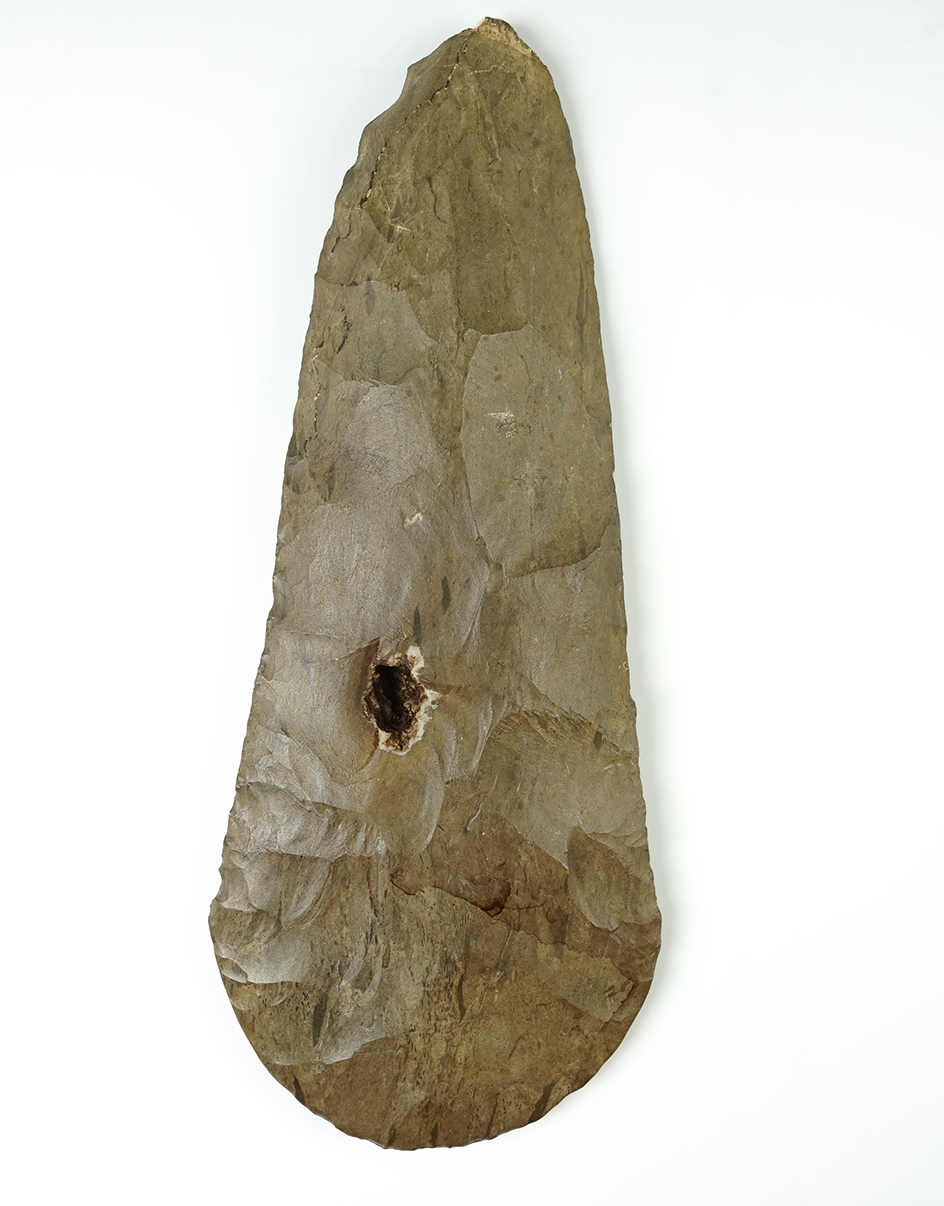 Massive 12 1/4" Dover Flint Hoe with excellent polish to the bit. Ex. H. Bell collection. 