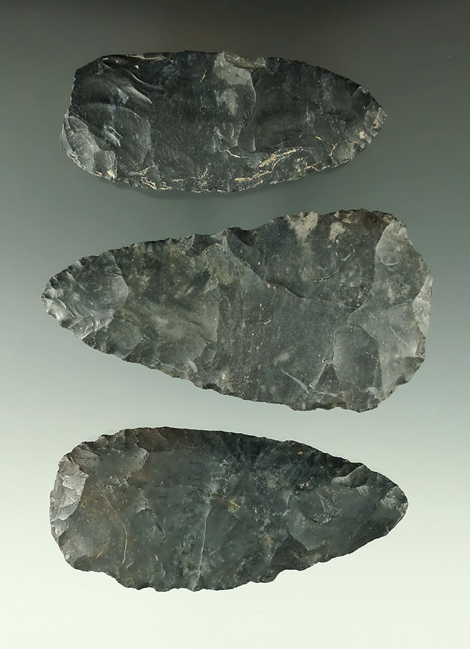 Set of three Ohio Coshocton Flint Blades, largest is 3 11/16". One is a beautiful blue inclusion lin