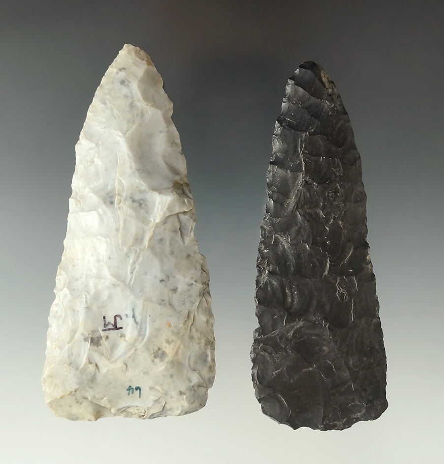 Pair of Flint Blades found in Ohio, largest is 4 1/4". Both are in good condition.